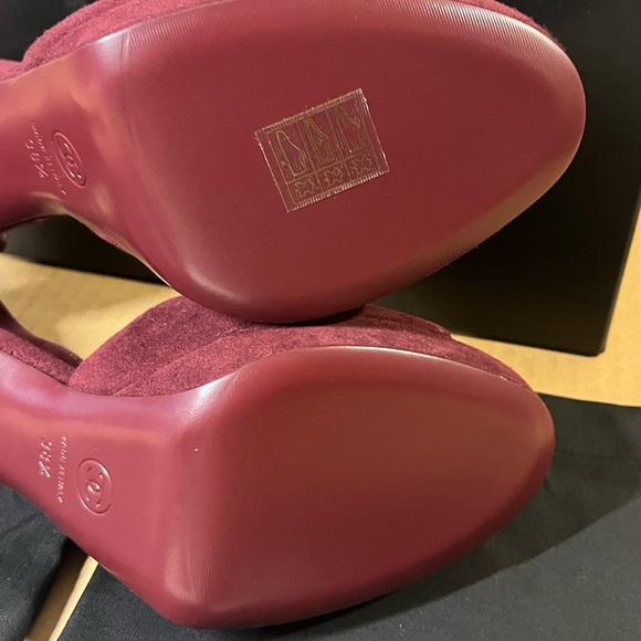 Authentic Chanel Suede Kidskin Sandals size 38.5 - Picture 7 of 15